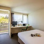 Hotel Campanile Sud - Dammarie Les Lys 3*