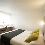 Hotel Campanile Sud - Dammarie Les Lys 3*