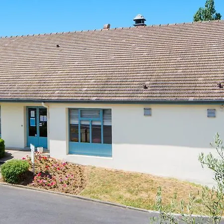 Hotel Campanile Sud - Dammarie Les Lys 3*