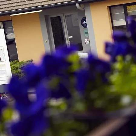 Hotel Campanile Sud - Dammarie Les Lys 3*