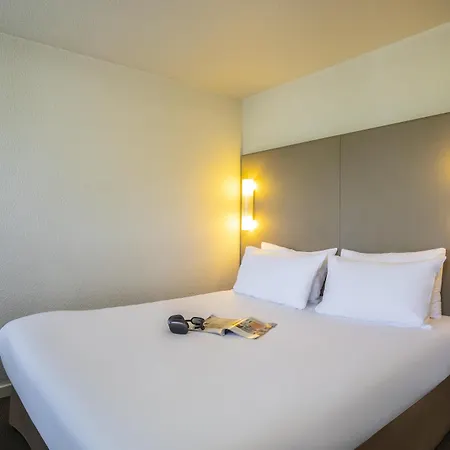 Hotel Campanile Sud - Dammarie Les Lys