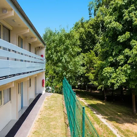 Hotel Campanile Sud - Dammarie Les Lys 3*