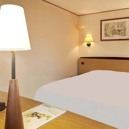 Campanile Sud - Dammarie Les Lys Hotell